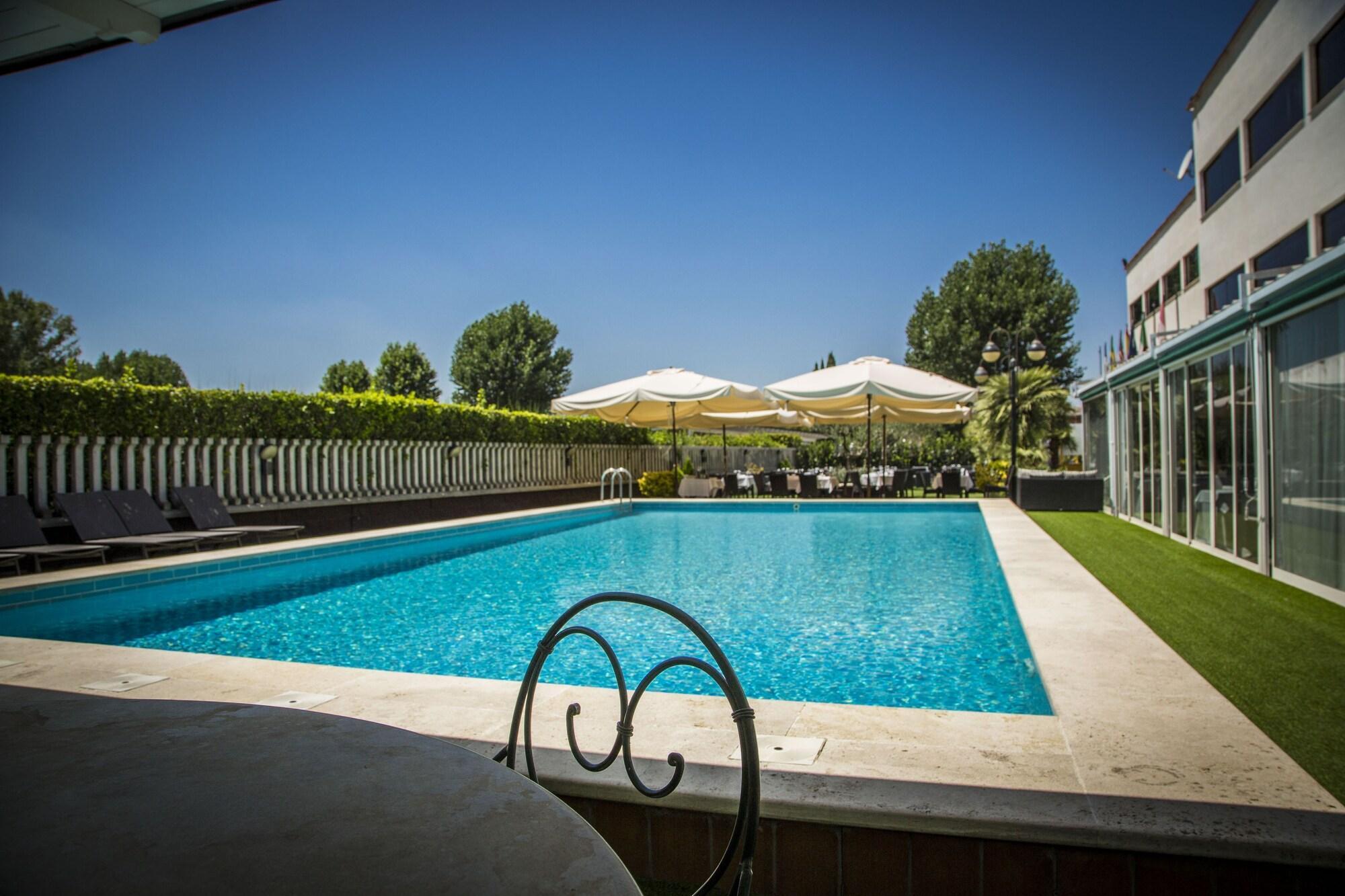 Hotel Cristallo Relais, Sure Hotel Collection By Best Western Tivoli Exterior foto