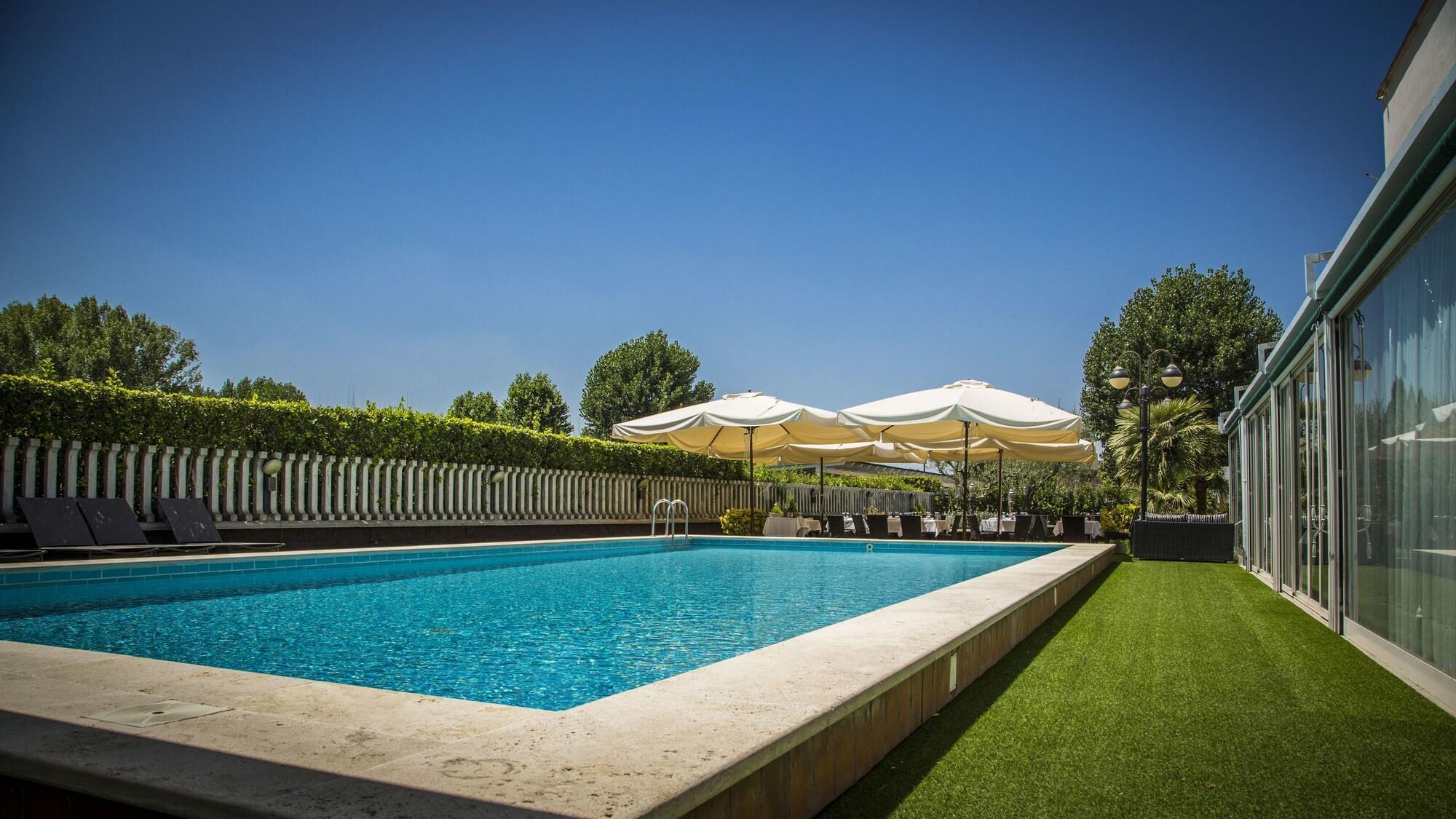 Hotel Cristallo Relais, Sure Hotel Collection By Best Western Tivoli Exterior foto