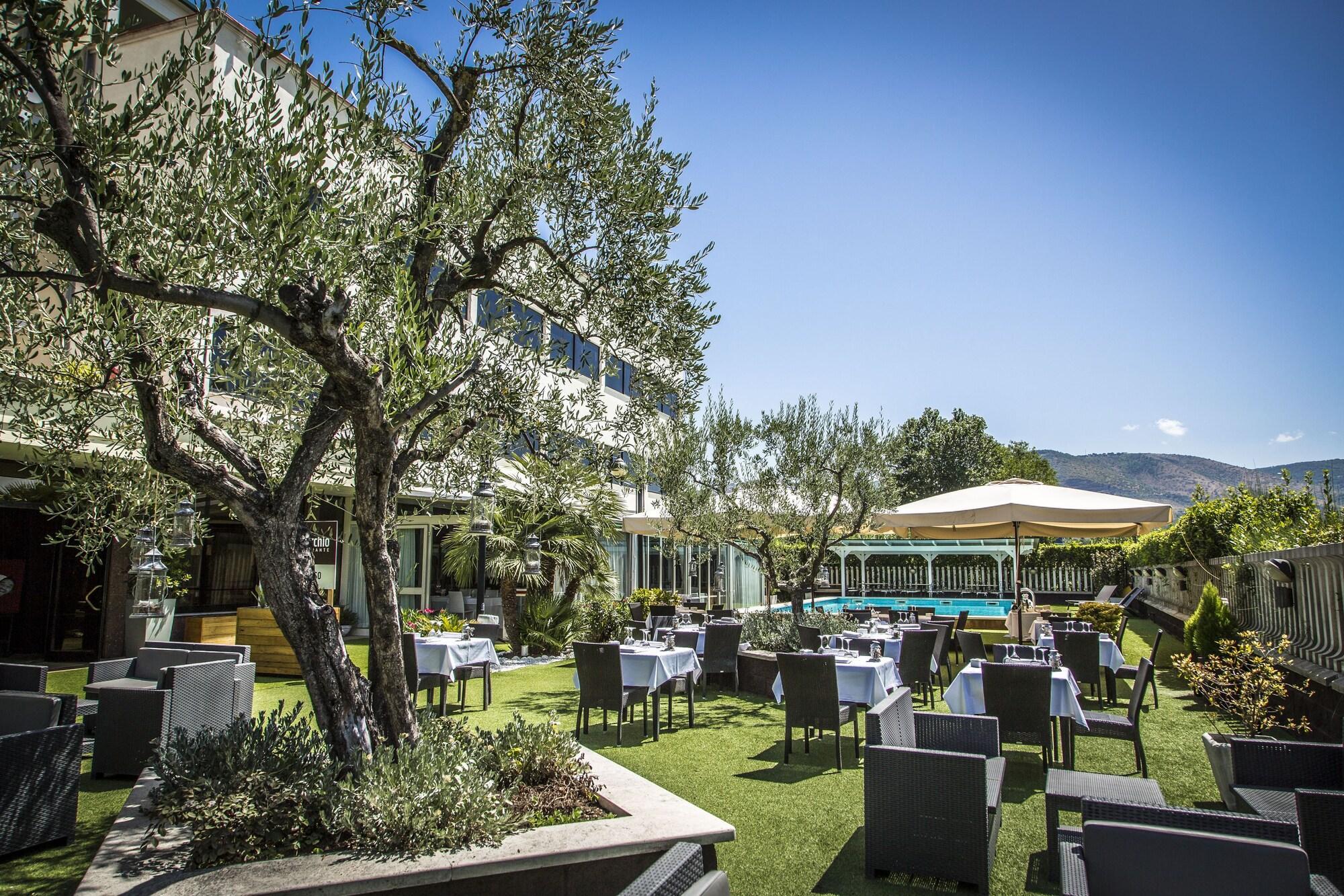 Hotel Cristallo Relais, Sure Hotel Collection By Best Western Tivoli Exterior foto